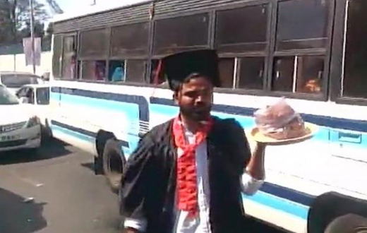 students selling pakodas in bangalore